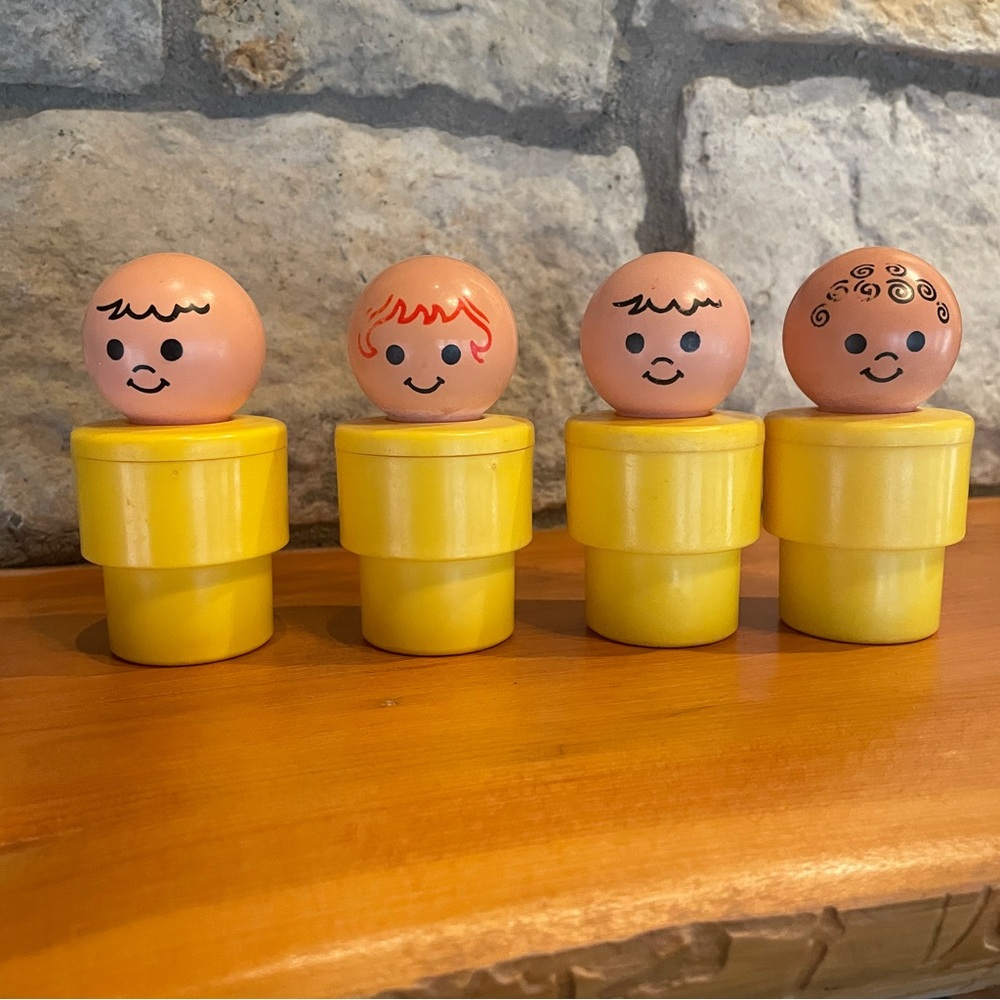 Vintage 1974 Fisher Price Jumbo Chunky Little People Yellow 3 Man 1 Woman Lot 4